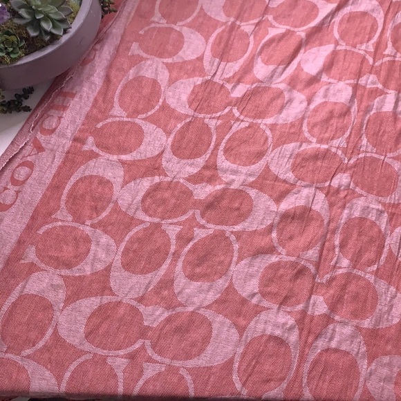 Coach pink reversible signature stole fray hem oversized scarf monogram - Picture 6 of 7